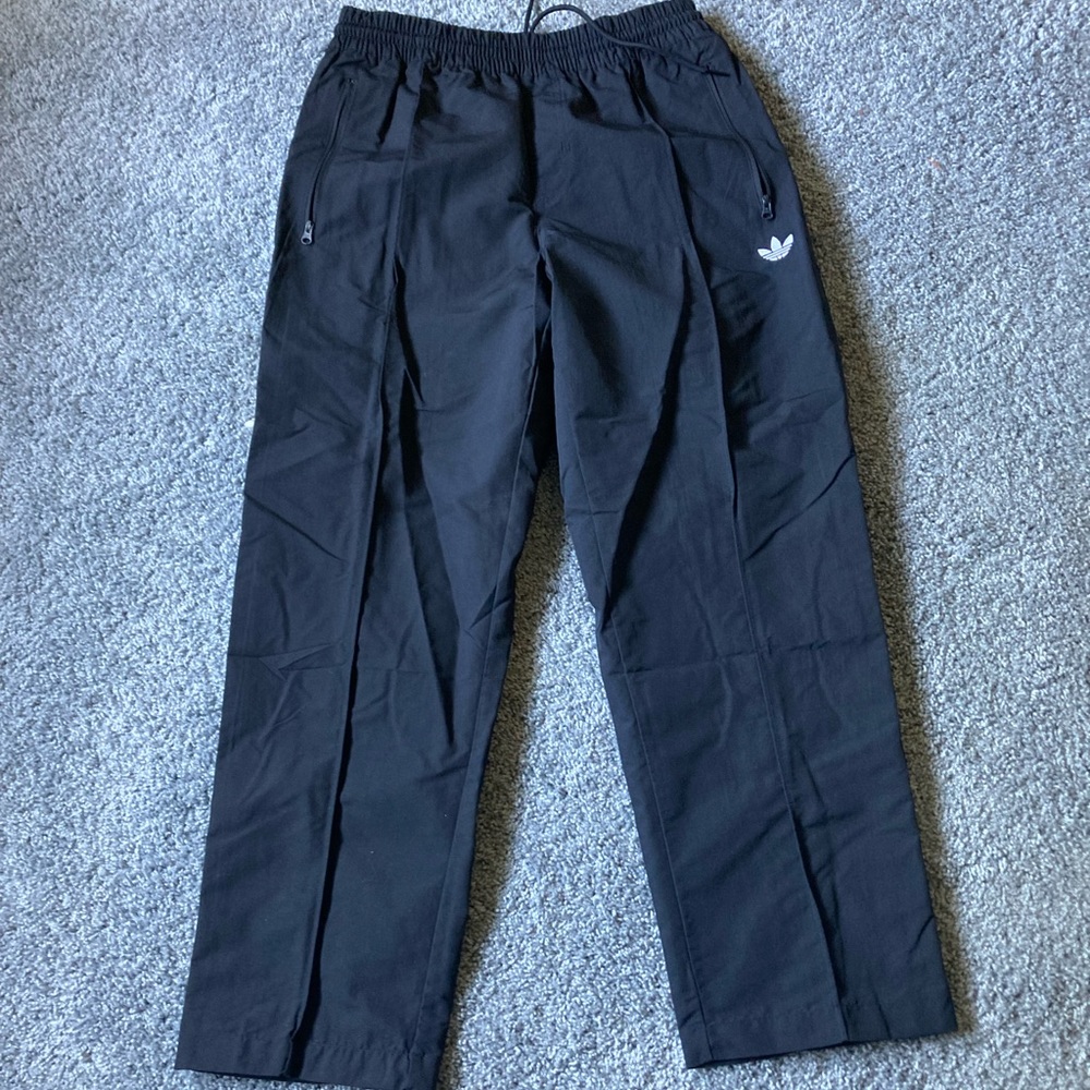 Adidas skateboarding pin tuck pants